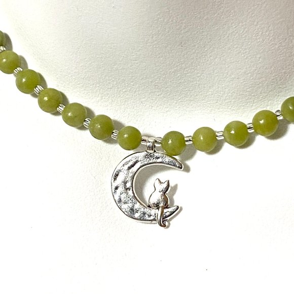 Serpentine Silver Cat on the Moon Necklace, Genuine Gemstone Beaded Necklace - Picture 4 of 9